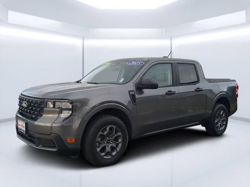 Used 2025 Ford Maverick XLT w/ Equipment Group 302A AWD/4WD image 7