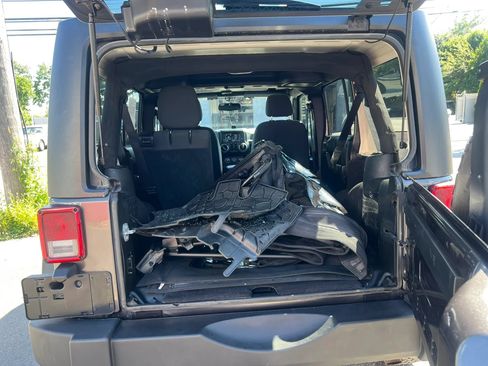 Used 2017 Jeep Wrangler Unlimited Sport w/ Quick Order Package 24S AWD/4WD image 10