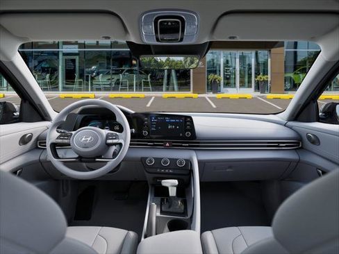 New 2026 Hyundai Elantra SE FWD image 11
