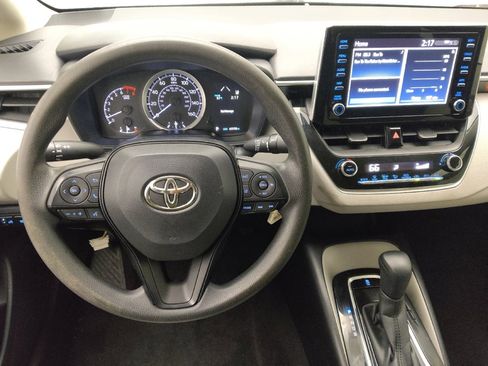 Used 2020 Toyota Corolla LE FWD image 22