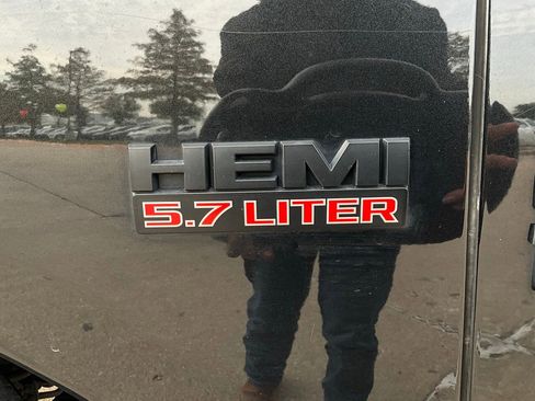 Used 2017 RAM 1500 Sport w/ Black Ram 1500 Sport Group image 10