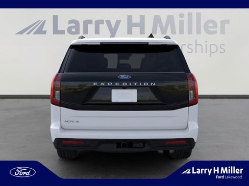 New 2026 Ford Expedition Active AWD/4WD image 5