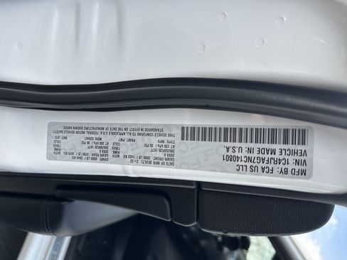 Used 2022 Jeep Grand Cherokee Laredo X image 35