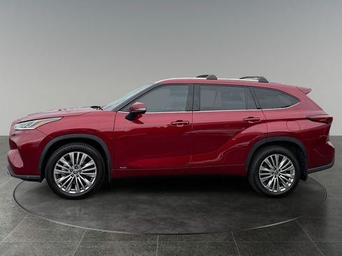 Used 2022 Toyota Highlander Platinum AWD/4WD image 5