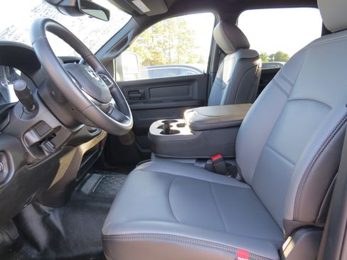 New 2026 RAM 3500 Tradesman w/ Chrome Appearance Group image 15