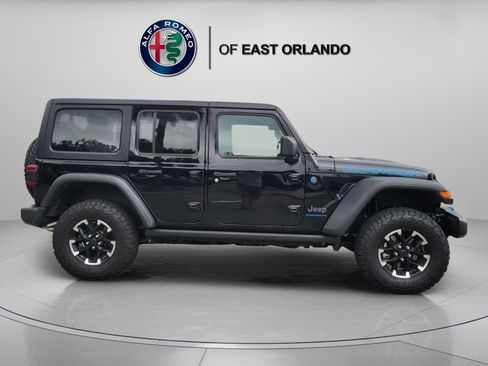 Used 2025 Jeep Wrangler Unlimited Rubicon 4xe w/ Convenience Group image 8