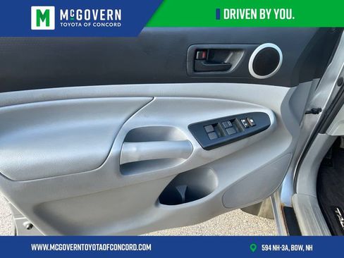 Used 2015 Toyota Tacoma 4x4 Double Cab w/ SR5 Package image 12