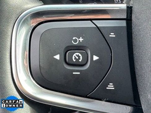 Used 2024 Volvo XC40 B5 Core image 18