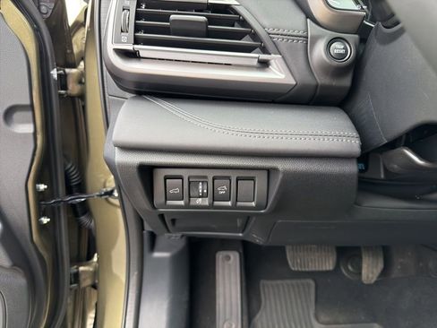 Certified 2025 Subaru Outback Limited image 28