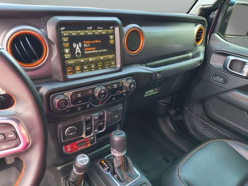 Used 2022 Jeep Gladiator Mojave w/ LED Lighting Group image 28
