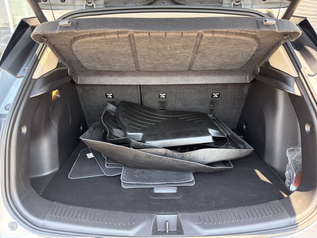 Used 2023 Buick Encore GX Select w/ Sport Touring Package FWD image 22