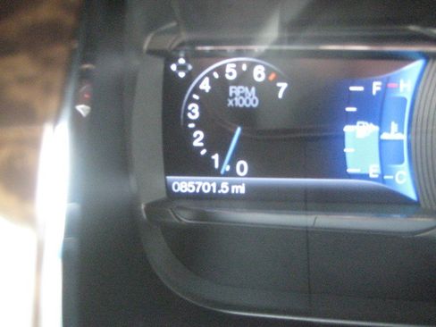 Used 2017 Ford Taurus Limited FWD image 26