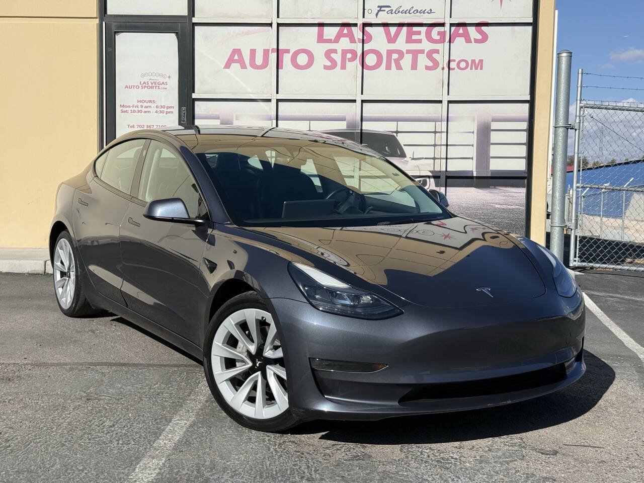 Used 2023 Tesla Model 3 Standard Range RWD image 2