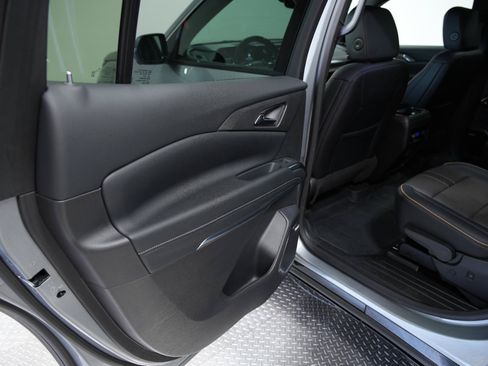 Used 2026 Chevrolet Traverse High Country w/ LPO, Floor Liner Package AWD/4WD image 27