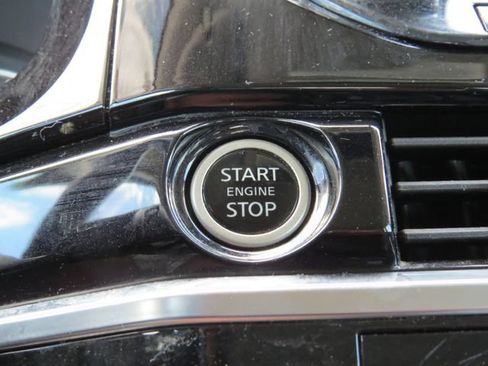 Used 2022 Nissan Pathfinder SL w/ SL Premium Package FWD image 23