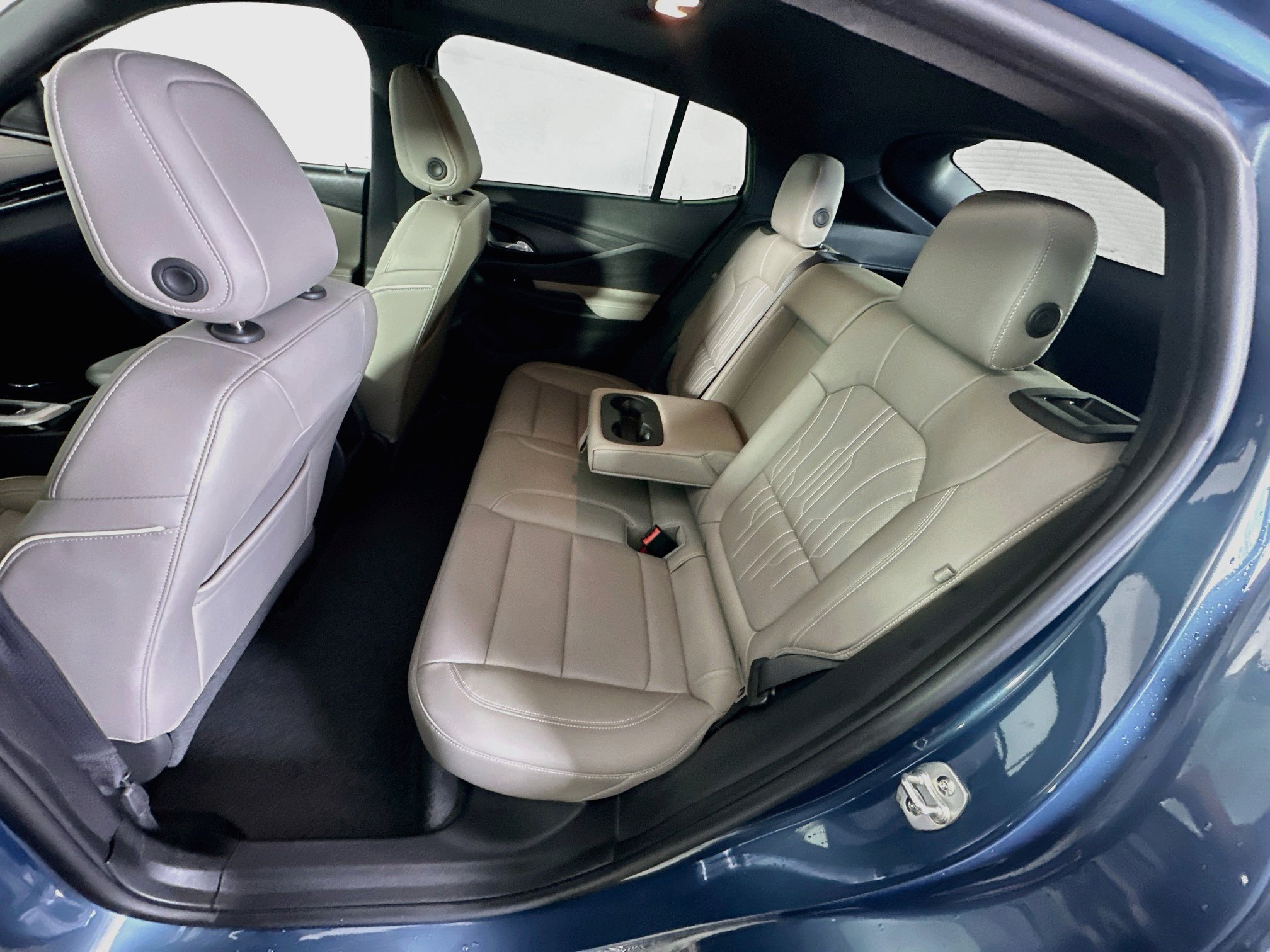 Used 2025 Buick Envista Avenir FWD image 27