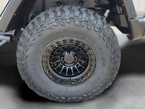 New 2024 Jeep Wrangler Unlimited Sport image 31