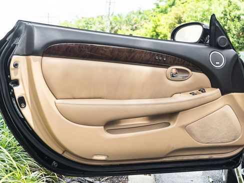Used 2006 Lexus SC 430 Convertible w/ Preferred Accessory Pkg RWD image 29