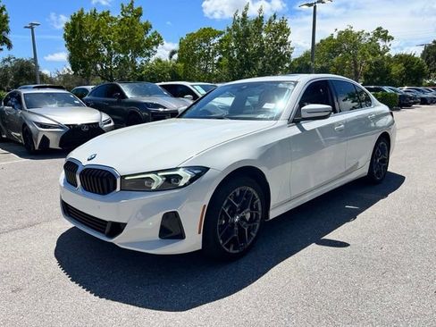 Used 2025 BMW 330i Sedan w/ M Sport Package RWD image 3