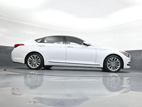 Used 2017 Genesis G80 3.8 RWD image 32