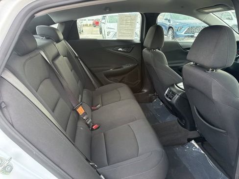 Used 2024 Chevrolet Malibu LT image 40