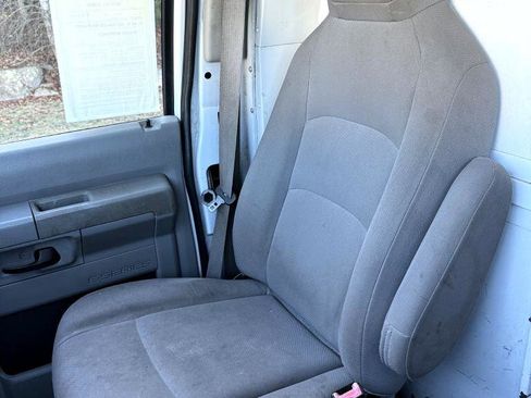 Used 2010 Ford E-350 and Econoline 350 Super Duty image 23