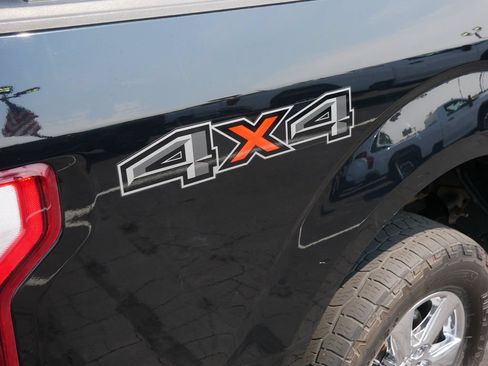 Used 2018 Ford F150 XLT w/ Equipment Group 302A Luxury AWD/4WD image 9