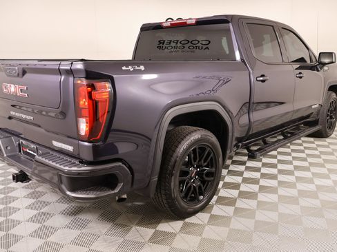 Used 2025 GMC Sierra 1500 Elevation image 21