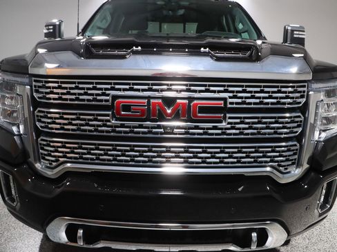 Used 2020 GMC Sierra 2500 Denali image 4