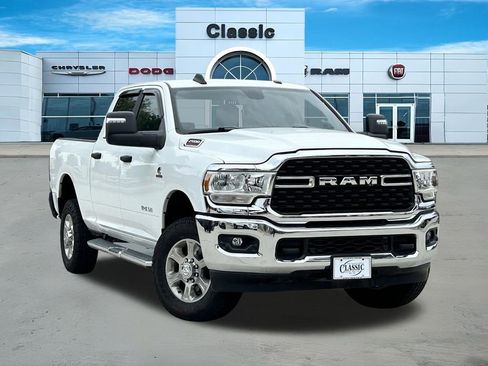 Used 2024 RAM 2500 Big Horn w/ Off Road Package AWD/4WD image 1