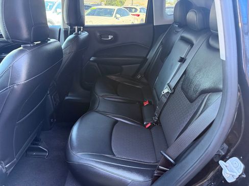 Used 2021 Jeep Compass Latitude FWD image 15