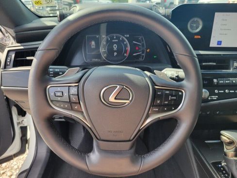 Used 2023 Lexus ES 350 w/ Premium Package FWD image 16