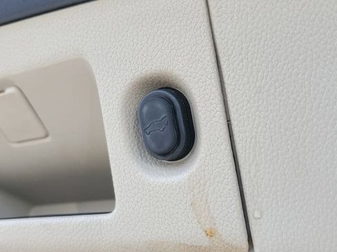 Used 2018 GMC Yukon Denali w/ Denali Ultimate Package image 9