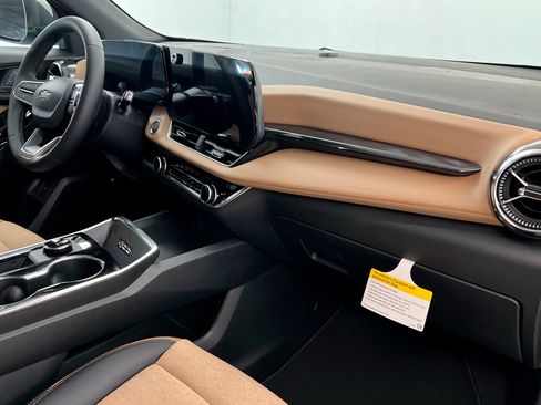 New 2026 Chevrolet Equinox ACTIV w/ Convenience Package III image 25