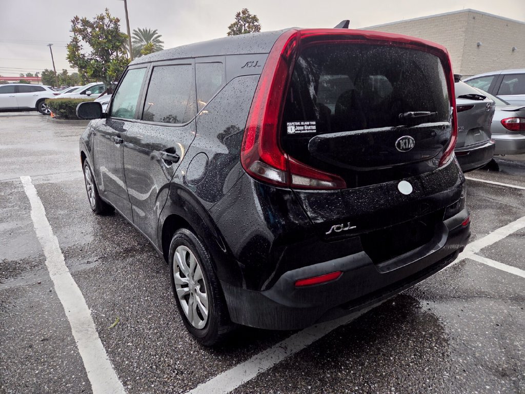 Used 2021 Kia Soul LX FWD image 4