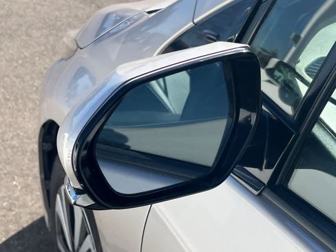 Used 2017 Toyota Prius Prime Premium image 18