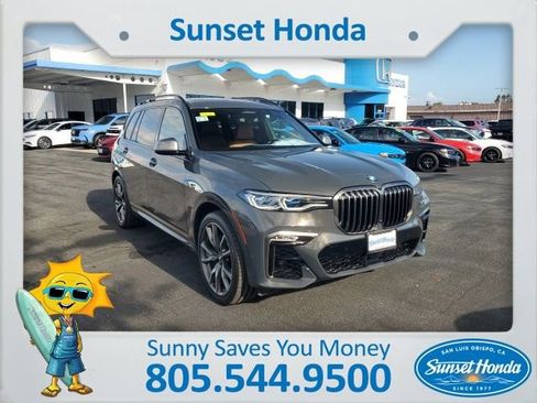 Used 2021 BMW X7 M50i image 1