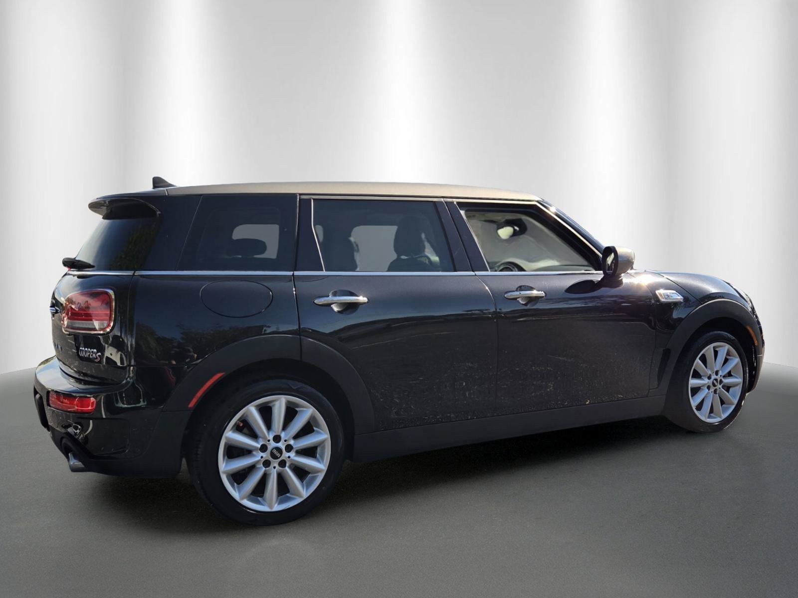 Used 2024 MINI Cooper Clubman S w/ Signature Upholstery Package FWD image 7