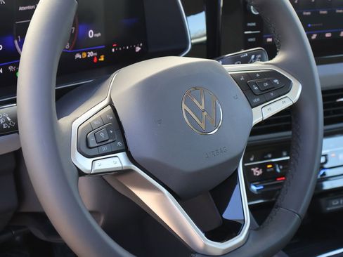 New 2026 Volkswagen Jetta SE image 20