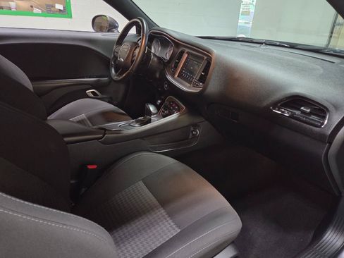 Used 2022 Dodge Challenger GT AWD/4WD image 23