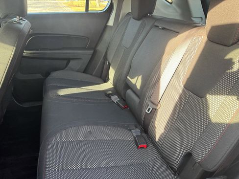 Used 2017 Chevrolet Equinox LS image 36