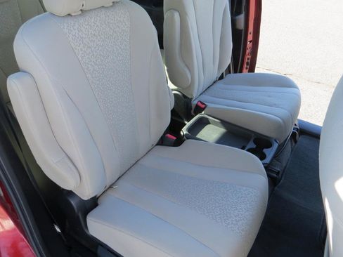 Used 2012 MAZDA MAZDA5 Sport FWD image 13