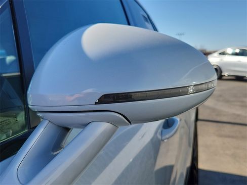 Used 2022 Porsche Macan S w/ Premium Package Plus image 30