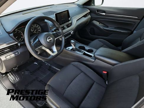 Used 2025 Nissan Altima 2.5 SV FWD image 23