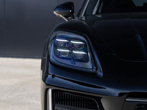 New 2026 Porsche Panamera 4 image 18