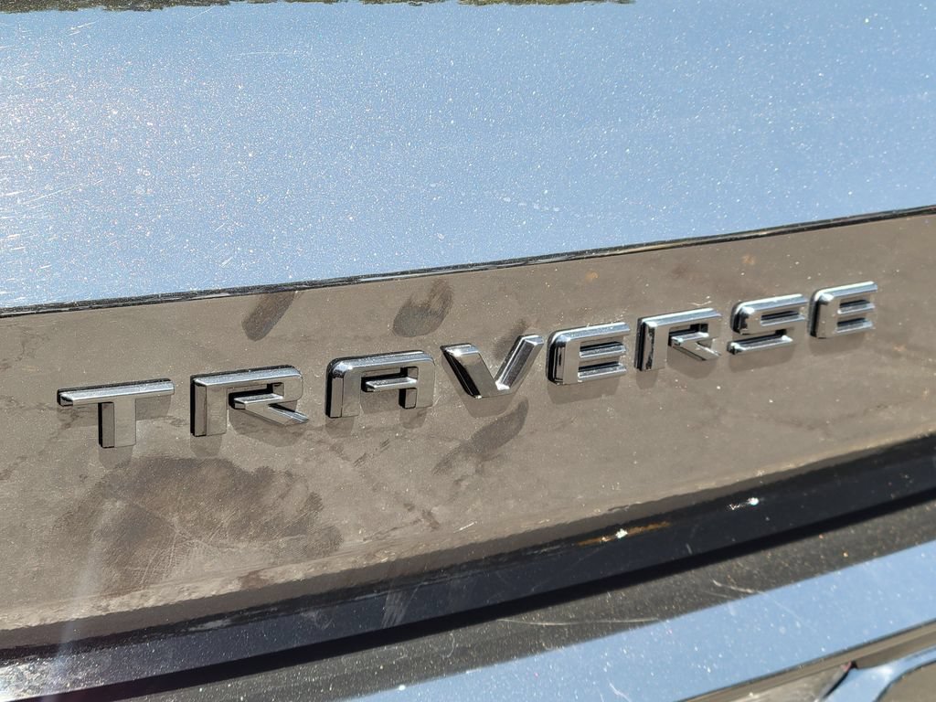 Used 2025 Chevrolet Traverse RS w/ LPO, Floor Liner Package FWD image 26