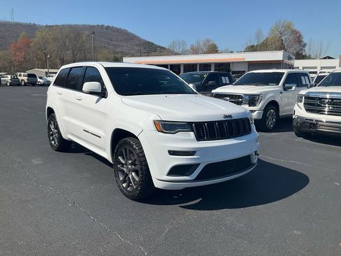 Used 2018 Jeep Grand Cherokee High Altitude image 3