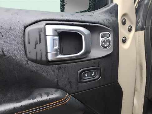 Used 2022 Jeep Gladiator Mojave w/ Trailer Tow Package image 27