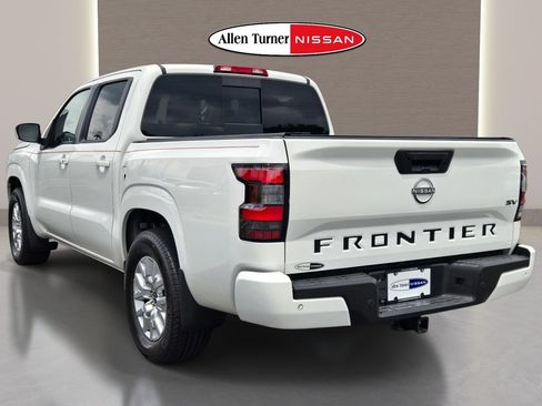 Used 2024 Nissan Frontier SV w/ SV Convenience Package RWD image 7