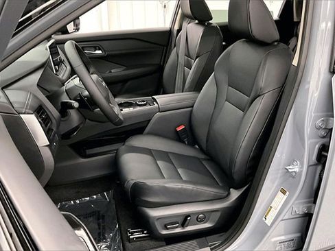 New 2026 Nissan Rogue Dark Armor image 9